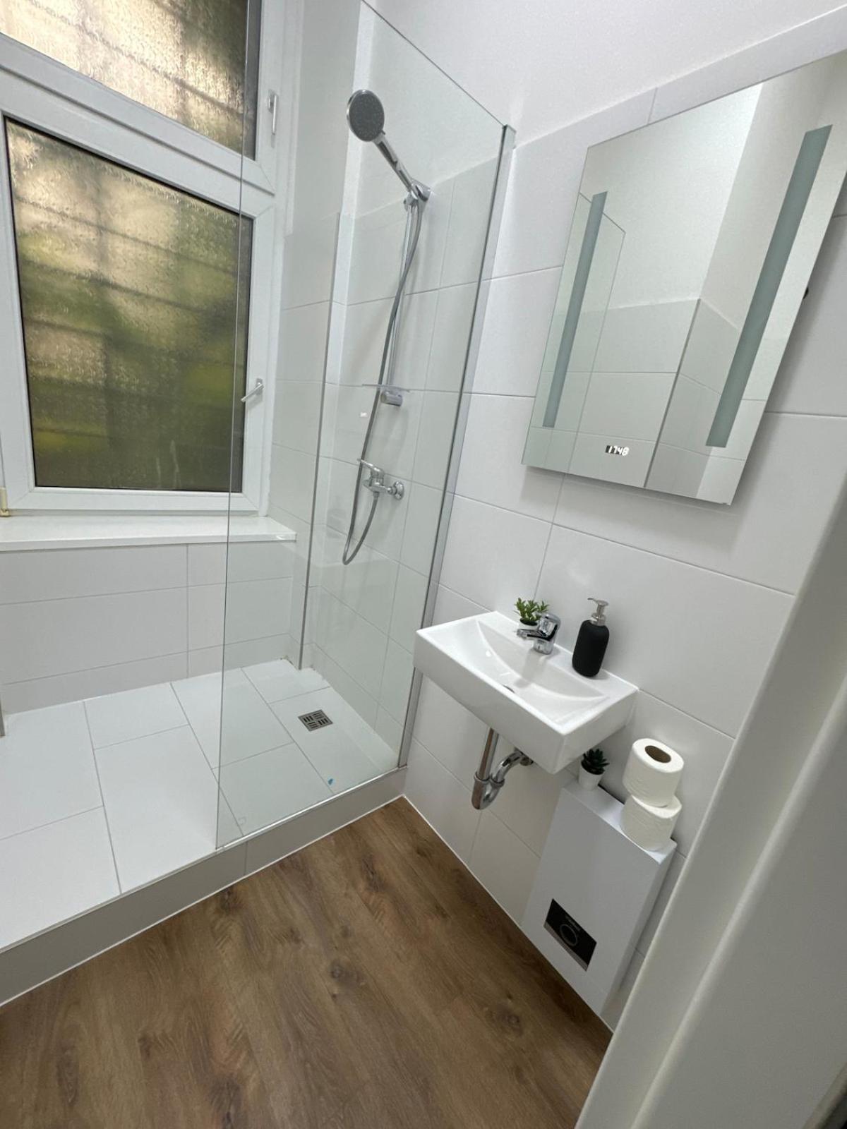 Appartement 104 *